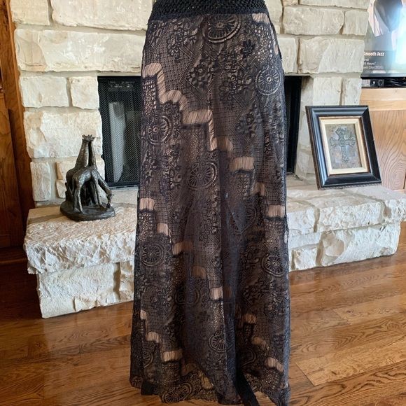 Cameo & Myth Black Lace Column Maxi Skirt - Picture 5 of 11